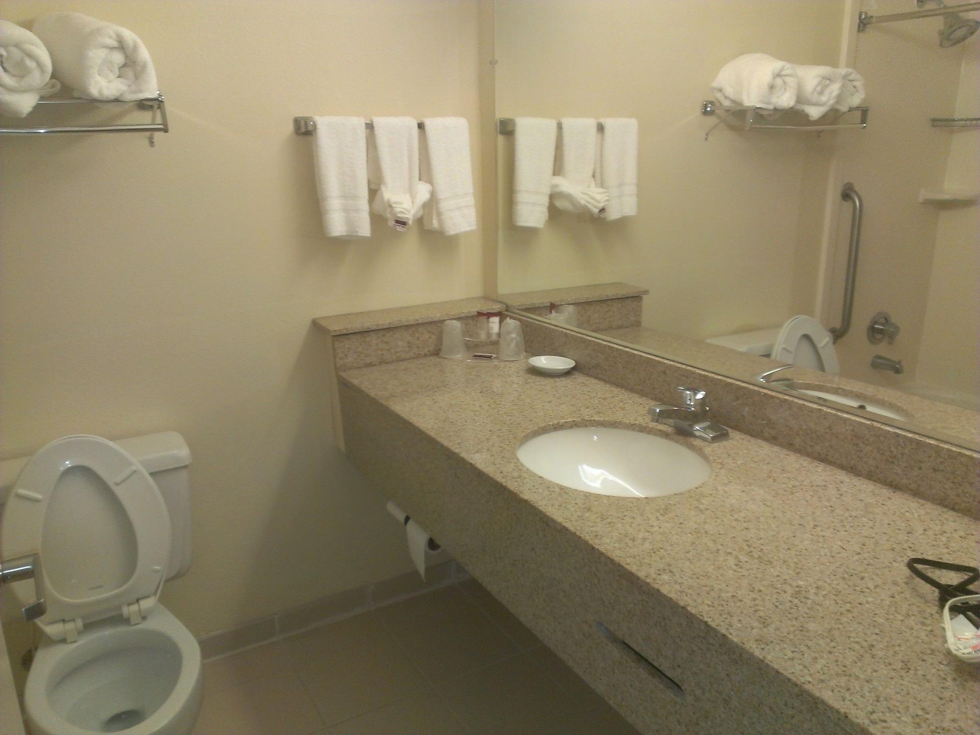 Hotel I-64 Richmond Dumbarton Экстерьер фото